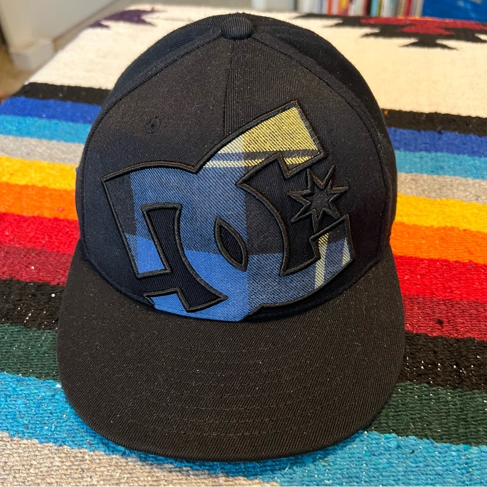 DC Plaid FlexFit Hat 7 1/4 - 7 5/8 210 Fitted Hat